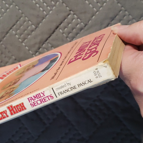 SVH #45 Family Secrets *Vintage* - Picture 4 of 6